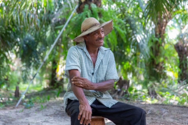 Farmer, Mr. José de Matos, from the Family Farming Program of Grupo BBF giving his testimony