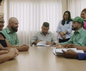 Image of a grupo BBF team at a meeting