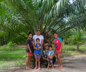farming family in the program