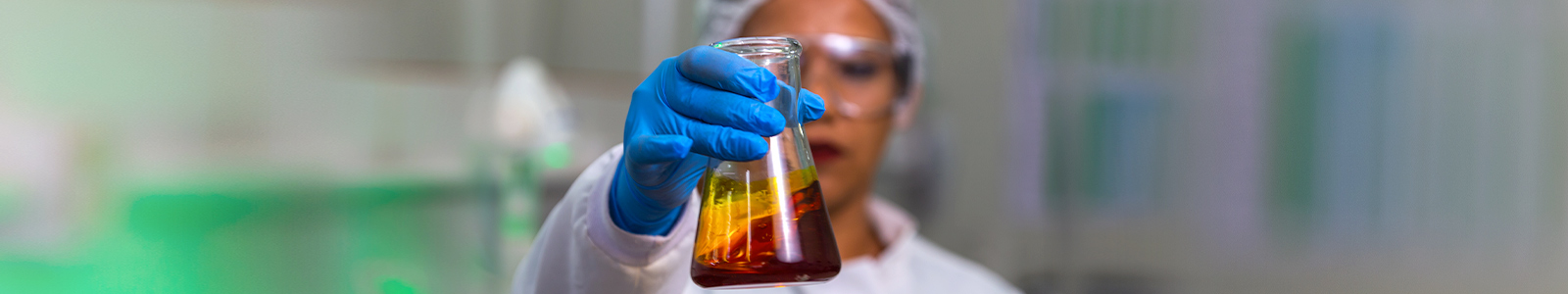 Illustration of the biofuel produced with palm oil by the grupo BBF